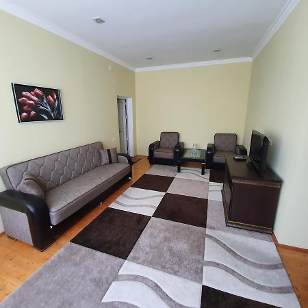 Sheki Avtovagzal Motel Ngoại thất bức ảnh