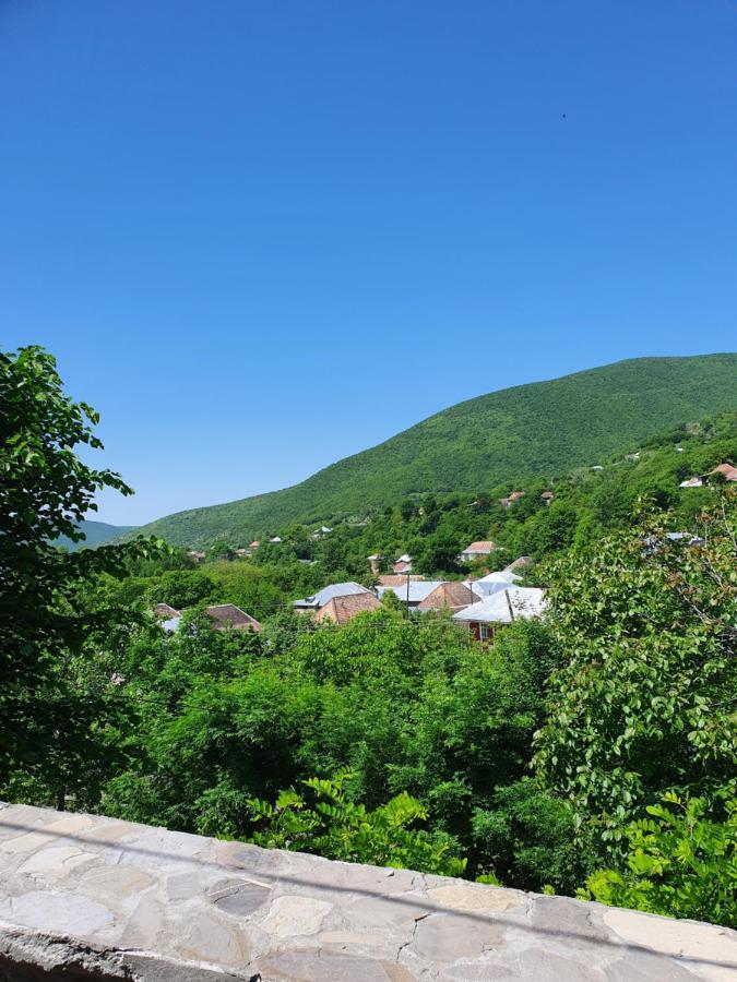 Sheki Avtovagzal Motel Ngoại thất bức ảnh