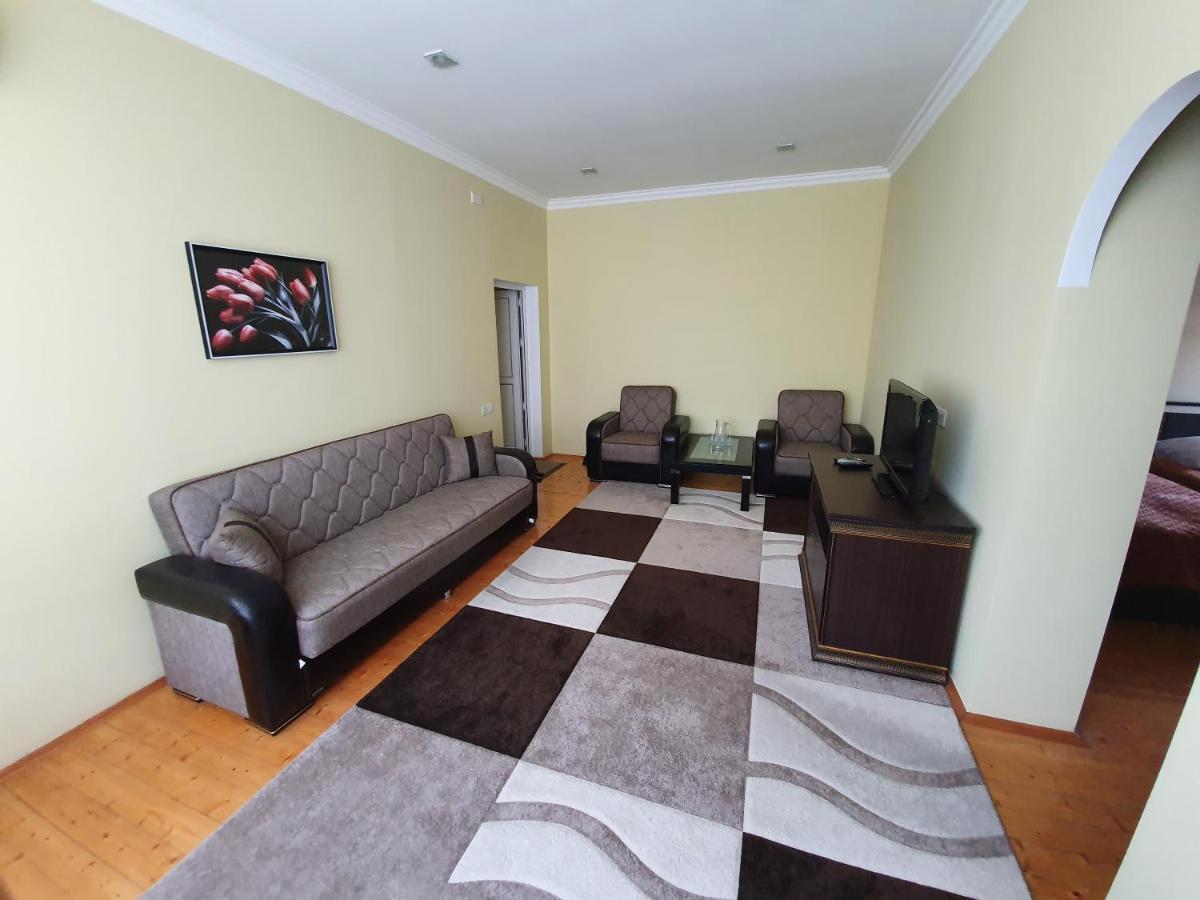 Sheki Avtovagzal Motel Ngoại thất bức ảnh