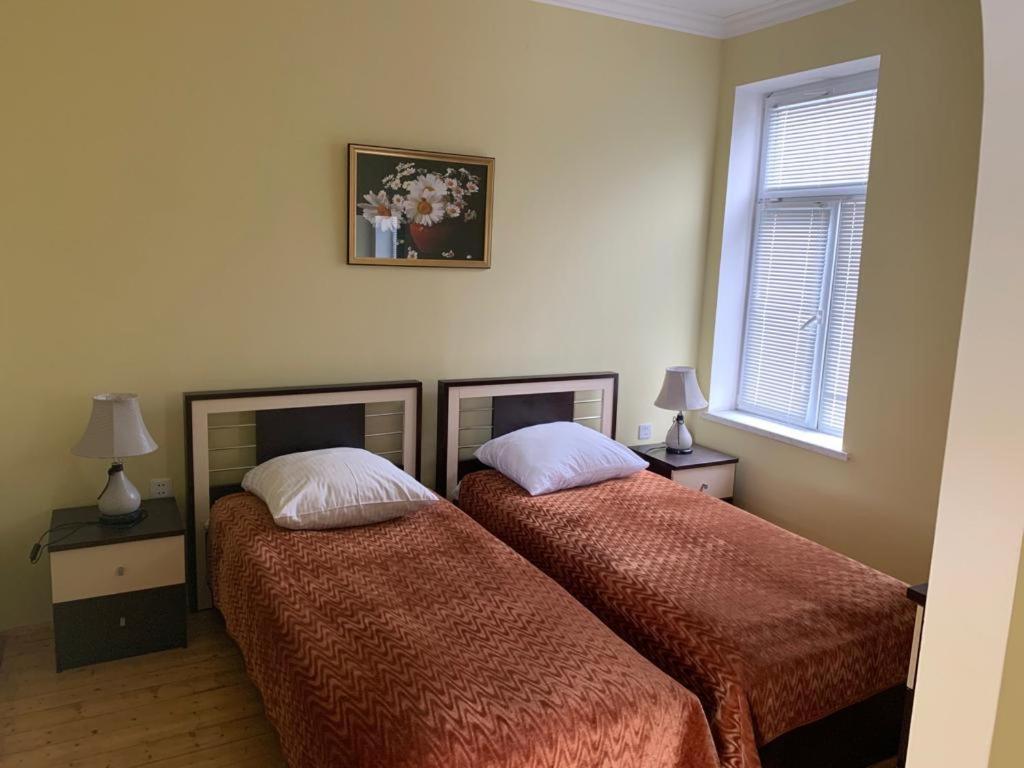 Sheki Avtovagzal Motel Ngoại thất bức ảnh